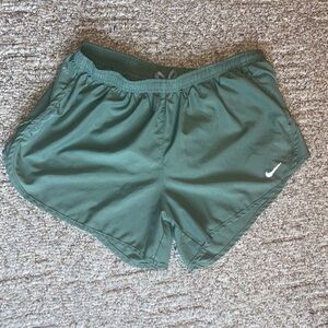 Nike Green Athletic Shorts  Dri-fit Moisture-Wicking Comfort L